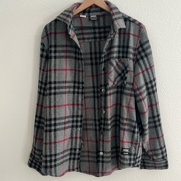 WESC Flannel Jacket Plaid Snap Buttons Size Large - Picture 1 of 8